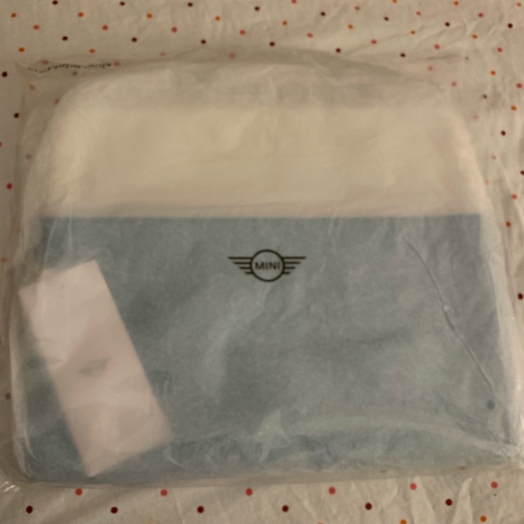 ⛔️SOLD⛔️🆕 MINI COOPER COLOR BLOCK TABLET COVER - Picture 2 of 6